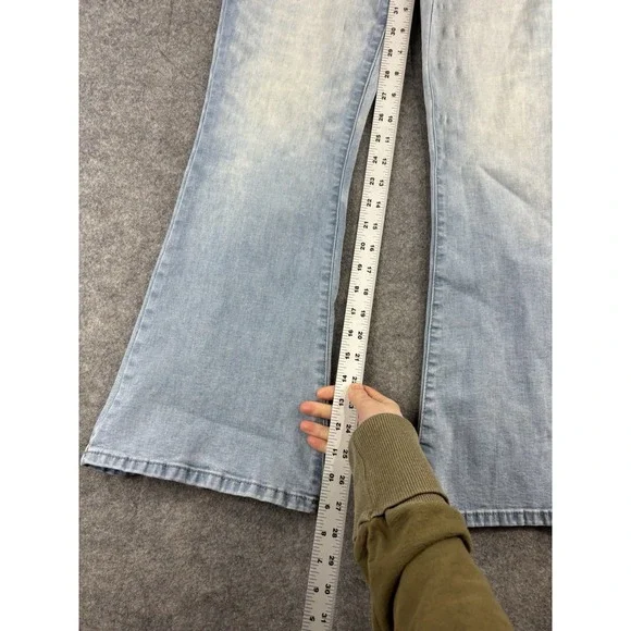 Lucky Brand Stevie Jeans Womens 2/26 Light Wash High-Rise Flare Retro Hippie 70s - Picture 2 of 10